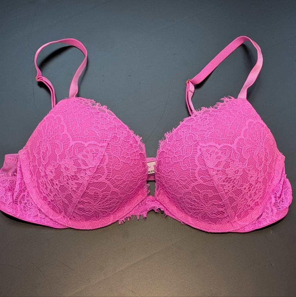 Victoria's Secret Lace Push-Up Bra in Pink